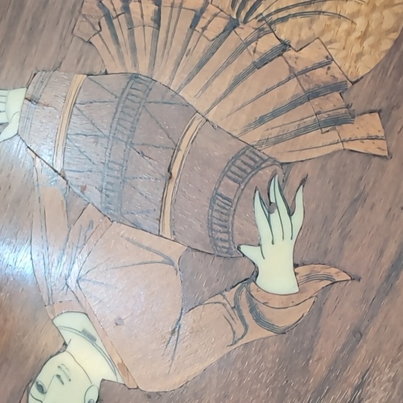 VGT, Rosewood Set Of 2 Oval Marquetry Wall Plaques with South Indian Man/Woman. - Picture 6 of 15